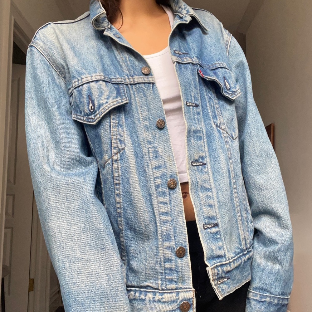 Levi’s trucker denim jacket
